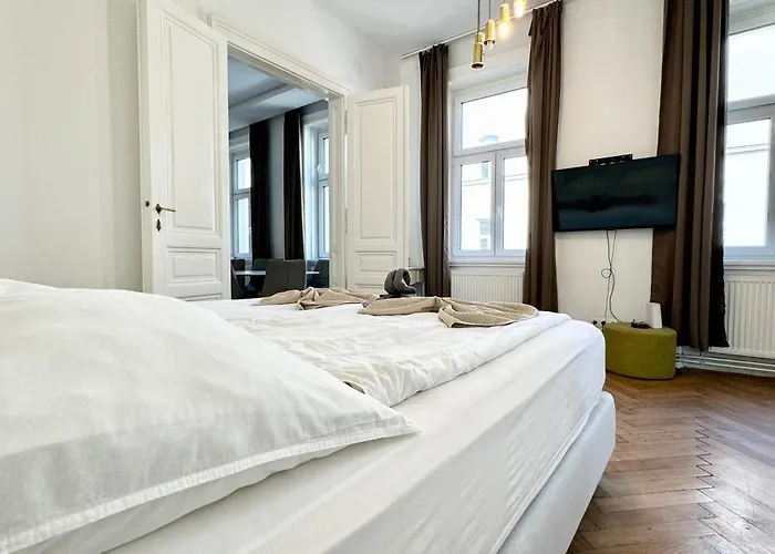Premium Located At The Famous Kutschkermarkt *